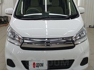 2018 Nissan Dayz I Рестайлинг, белый, 810000 рублей, вид 2