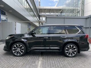2016 Lexus LX 570 III Рестайлинг 2, чёрный, 7999000 рублей, вид 3