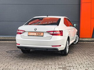 2016 Skoda Superb III, белый, 1849000 рублей, вид 4