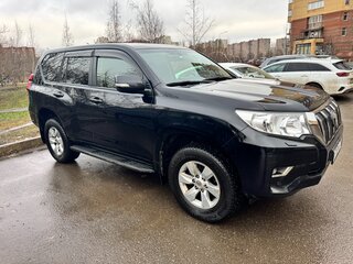 2019 Toyota Land Cruiser Prado 150 Series Рестайлинг 2, чёрный, 4390000 рублей, вид 3