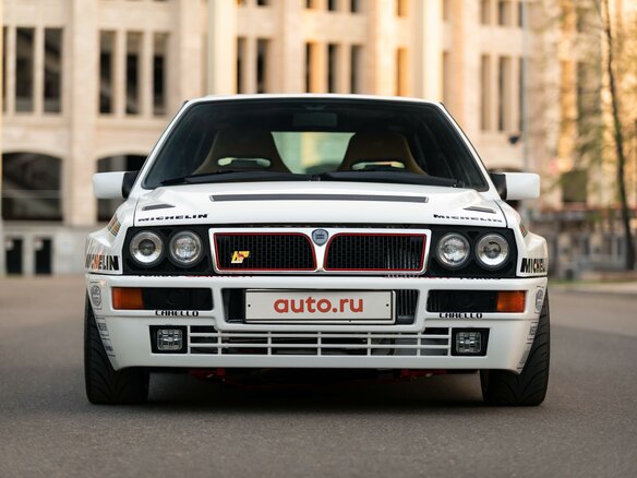 1993 Lancia Delta HF Integrale I (831), белый - вид 3