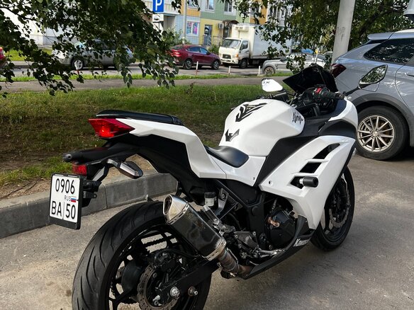2014 Kawasaki Ninja 300, белый - вид 5
