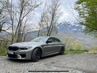 2018 BMW M5 Competition VI (F90), серый, 7500000 рублей, вид 3