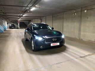 2017 Infiniti QX70, чёрный, 3600000 рублей, вид 3