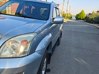 2006 Toyota Land Cruiser Prado 4-speed 120 Series, серебристый, 1950000 рублей, вид 1