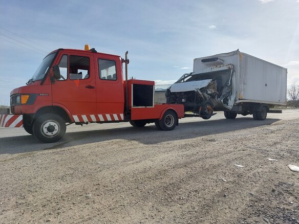 1991 Mercedes-Benz T1, красный, 1400000 рублей - вид 10