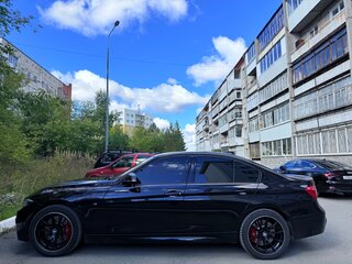 2017 BMW 3 серии 320i xDrive VI (F3x) Рестайлинг, чёрный, 2450000 рублей, вид 5