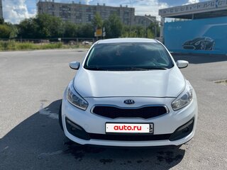 2017 Kia Ceed II Рестайлинг, белый, 1050000 рублей, вид 2