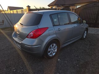 2011 Nissan Tiida I Рестайлинг, серый, 780000 рублей, вид 4
