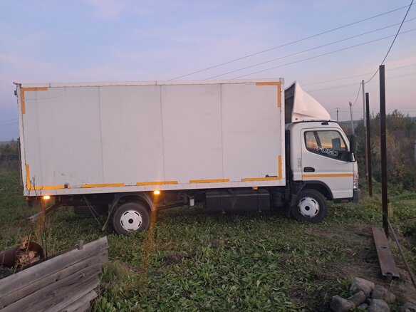 2013 Fuso (Mitsubishi) Canter, белый, 1800000 рублей