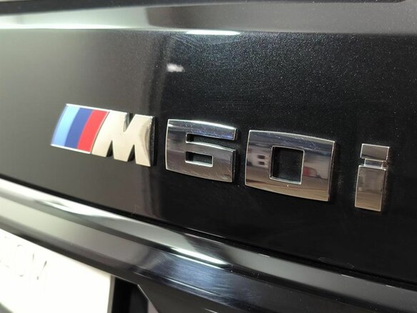 2026 BMW X7 M60i I (G07) Рестайлинг, чёрный, 24900000 рублей - вид 6