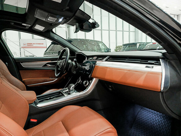 2023 Jaguar XF II Рестайлинг, чёрный, 4680000 рублей - вид 10