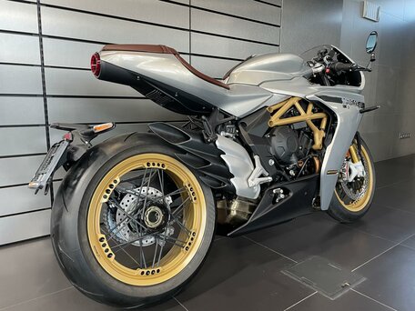 2023 MV Agusta Superveloce 800, серый, 2750000 рублей, вид 4