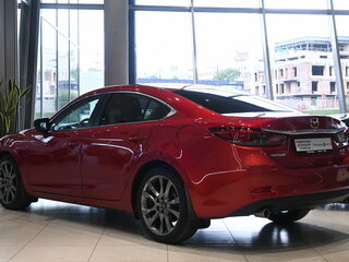 2018 Mazda 6 III (GJ) Рестайлинг, красный, 1950000 рублей, вид 4