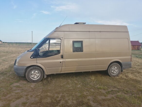 2013 Ford Transit, бежевый