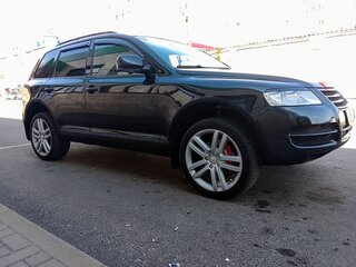 2004 Volkswagen Touareg I, чёрный, 800000 рублей, вид 2