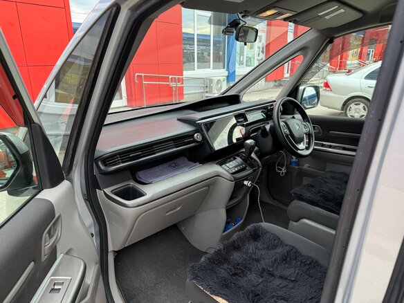 2015 Honda Stepwgn V, серебристый, 1599000 рублей - вид 6
