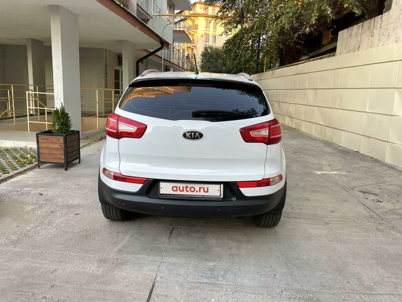 2012 Kia Sportage III, белый, 950000 рублей - вид 3