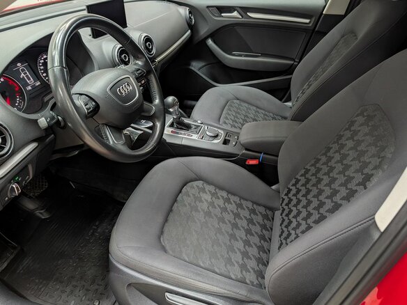 2014 Audi A3 III (8V), красный - вид 9