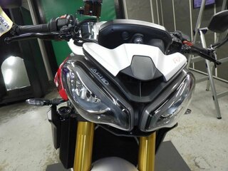 2026 Triumph Street Triple, серый, 1300000 рублей, вид 5