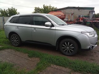 2014 Mitsubishi Outlander III, серебристый, 1854814 рублей, вид 4