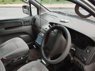 1997 Nissan Elgrand I (E50), серый, 600000 рублей, вид 3