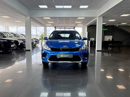 2020 Kia Rio X IV Рестайлинг, синий, 1575000 рублей, вид 3