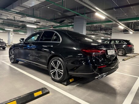 2021 Mercedes-Benz E-Класс 250 V (W213, S213, C238) Рестайлинг, чёрный, 4390000 рублей, вид 5