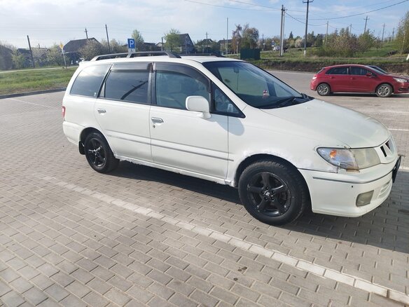 2000 Nissan Presage I, белый, 280000 рублей - вид 1