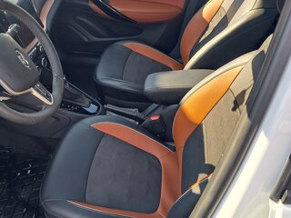 2026 Lada (ВАЗ) Vesta SW Cross I Рестайлинг (NG), белый, 1870000 рублей, вид 5