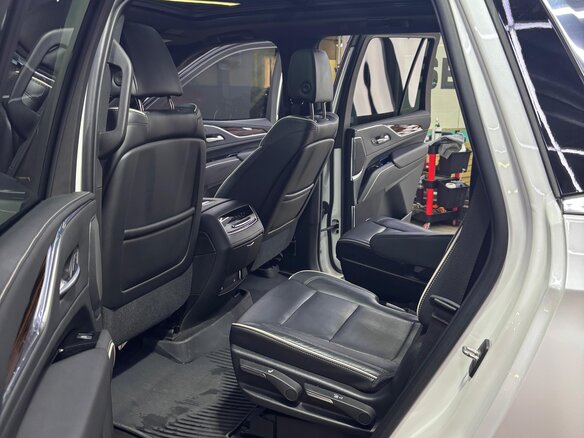 2021 Cadillac Escalade V, белый, 12000000 рублей - вид 15