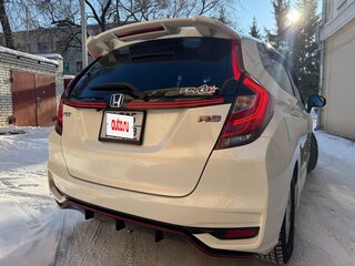 2017 Honda Fit III Рестайлинг, белый, 1540000 рублей, вид 1