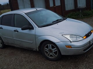 2002 Ford Focus I (North America), серебристый, 140000 рублей, вид 3
