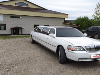 2003 Lincoln Town Car III Рестайлинг, белый, 300000 рублей, вид 3