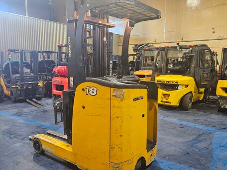 2008 Komatsu FB, жёлтый, 1350000 рублей, вид 3