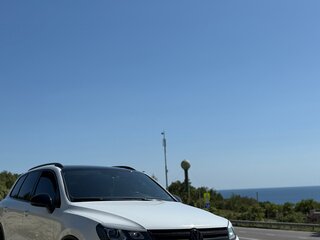 2014 Volkswagen Touareg II, белый, 2650000 рублей, вид 4