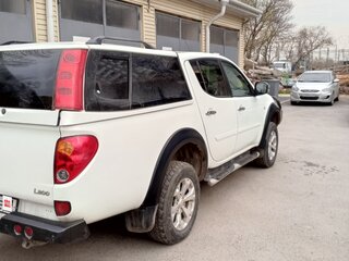 2014 Mitsubishi L200 IV Рестайлинг, белый, 2100000 рублей, вид 3