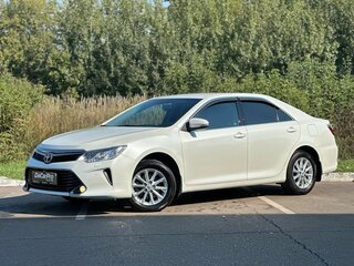 2016 Toyota Camry VII (XV50) Рестайлинг, белый, 2150000 рублей, вид 2