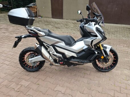 2017 Honda X-ADV, серебристый, 1150000 рублей, вид 1
