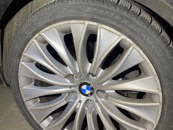 2013 BMW 5 серии Gran Turismo 535i xDrive VI (F10/F11/F07) Рестайлинг, чёрный, 2700000 рублей - вид 4
