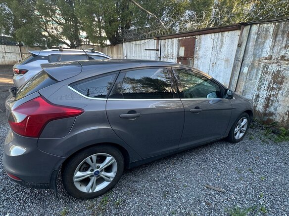 2012 Ford Focus III, коричневый, 760000 рублей - вид 3