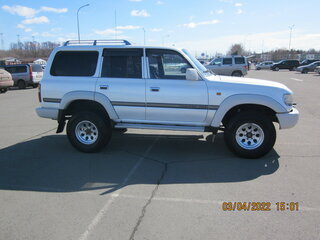 1996 Toyota Land Cruiser 80 Series Рестайлинг, белый, 1950000 рублей, вид 4