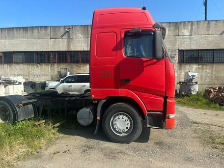 1999 Volvo FH, красный, 1100000 рублей, вид 3