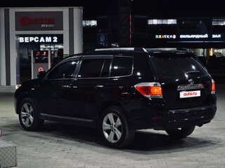 2011 Toyota Highlander II (XU40) Рестайлинг, чёрный, 1950000 рублей, вид 1