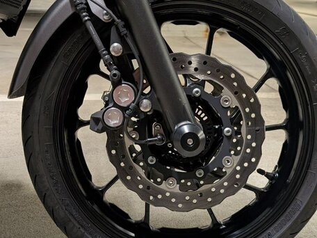 2020 Yamaha XSR700, серебристый, 750000 рублей, вид 5