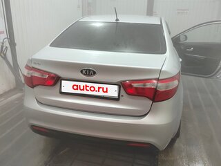 2012 Kia Rio III, серебристый, 1050000 рублей, вид 5