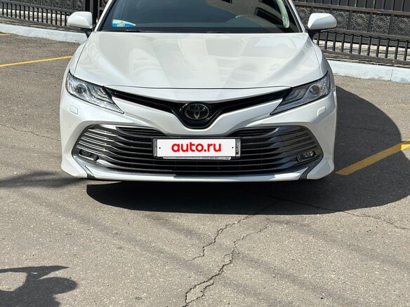2021 Toyota Camry VIII (XV70), белый, 3050000 рублей - вид 7