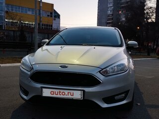 2016 Ford Focus III Рестайлинг, серебристый, 1100000 рублей, вид 1