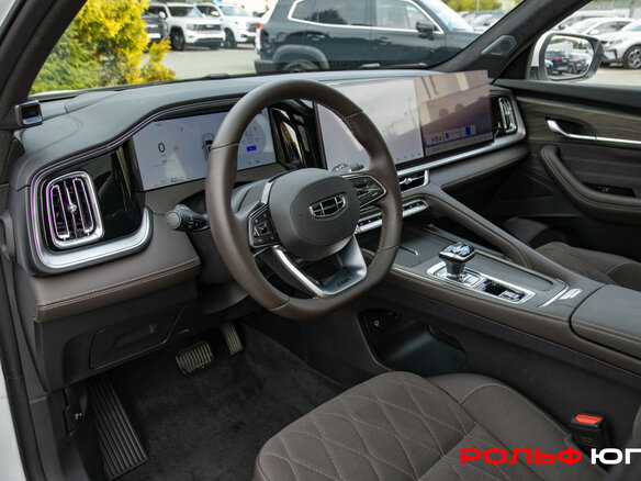 2025 Geely Monjaro (Xingyue L) I Рестайлинг 2 (China Market), белый, 3698000 рублей - вид 16