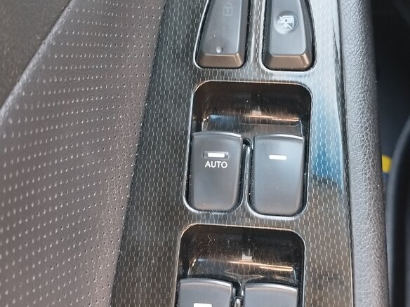 2010 Hyundai Sonata VI (YF), чёрный, 1250000 рублей - вид 7